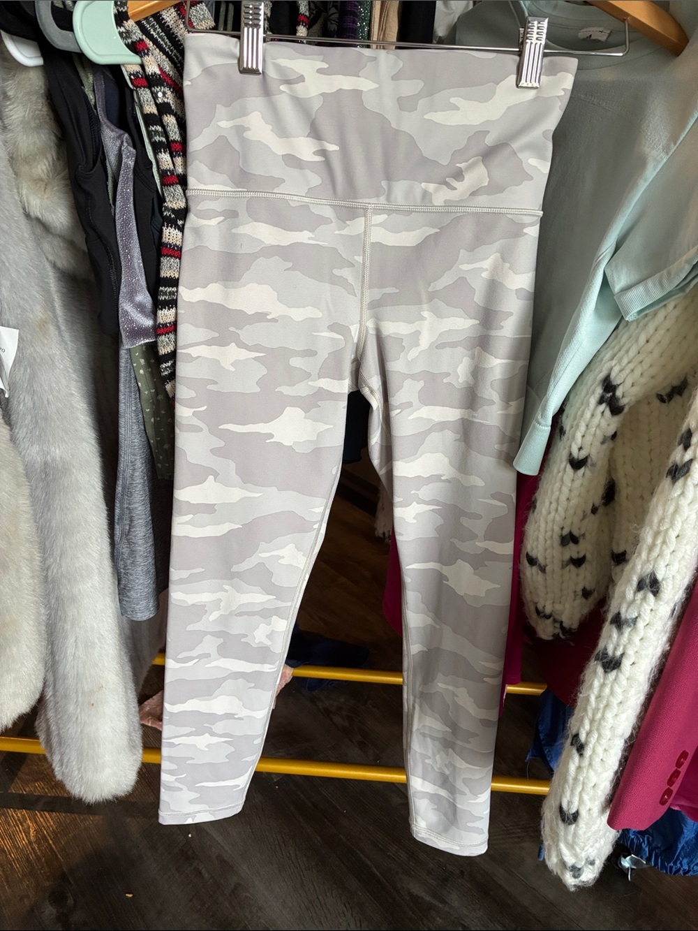 Athleta Light Gray & Cream Camo High-Rise Leggings